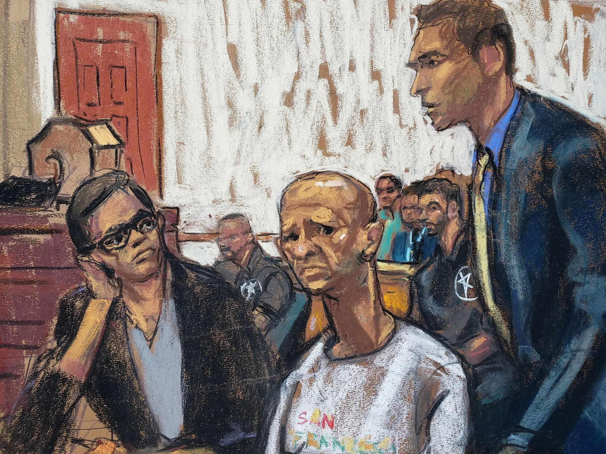 رجلٌ أصلع يُعرف بلقب "el Pollo" يجلس في قاعة محكمة في نيويورك، وسط محامين ومتهمين آخرين، في سياق قضية تتعلق بالاتجار بالمخدرات.